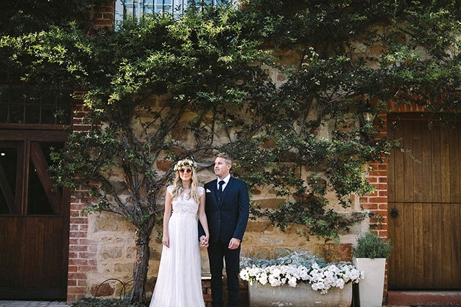 Relaxed-Vintage-Boho-Wedding-Inspiration-Bride-Flower-Crown-Groom-Relaxed-Venue