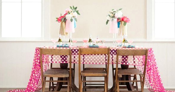 Pretty in Print: Patterned Tablecoths and Table Runners