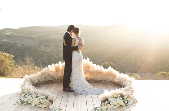 Trend Alert! 25 Incredible Pampas Grass Wedding Ideas